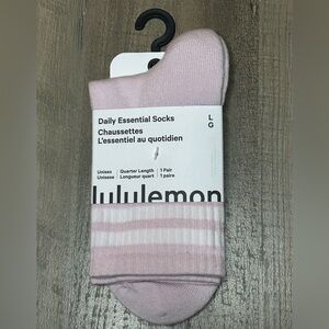 Nwt Lululemon Daily Essential Socks Quarter length Sz Large *blissful pink*
